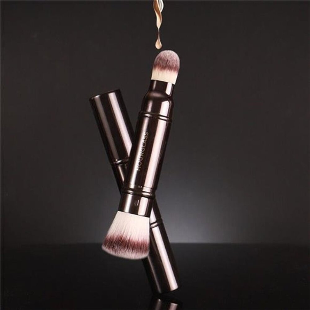 Hourglass Retractable Double Ended Complexion brushDIBS Fresh Blends Brush Set - Picture 2 of 5
